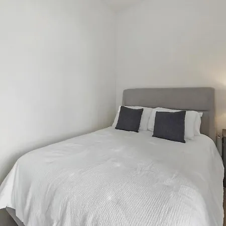 Landing Modern With Amazing Amenities * Chicago
