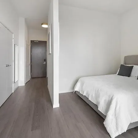 Landing Modern With Amazing Amenities *