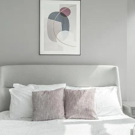 Landing Modern With Amazing Amenities Apartment Chicago