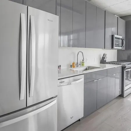Landing Modern With Amazing Amenities Apartment Chicago
