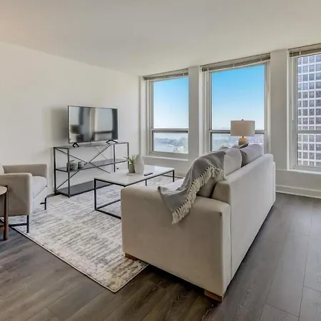 Apartment Landing Modern With Amazing Amenities