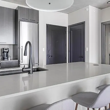 Apartment Landing Modern With Amazing Amenities Chicago