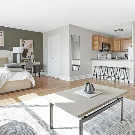 Landing Modern With Amazing Amenities Apartment