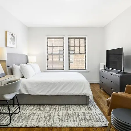 Apartment Landing Modern With Amazing Amenities