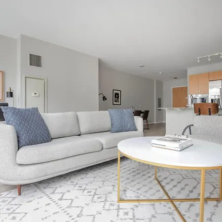 Streeterville 2br W Lounge Pool Nr Riverwalk Chi-1003 *