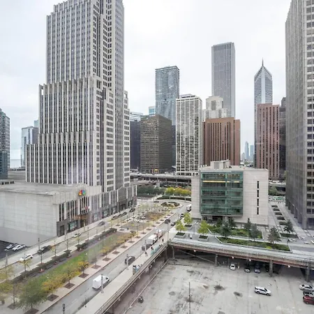 Streeterville 2br W Lounge Pool Nr Riverwalk Chi-1003 *
