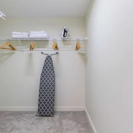 Apartment Loop W Pool Gym Nr Theatre District L Chi-258 Chicago