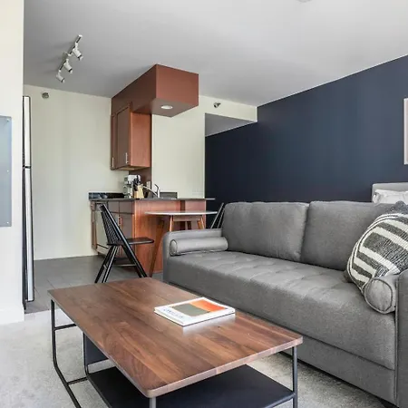 Apartment Loop W Pool Gym Nr Theatre District L Chi-258 Chicago