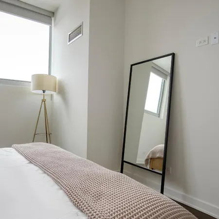 Apartment River West 1br W Roofdeck Wd Nr Blue Line Chi-1023