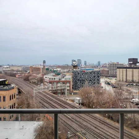 River West 1br W Roofdeck Wd Nr Blue Line Chi-1023 * Chicago