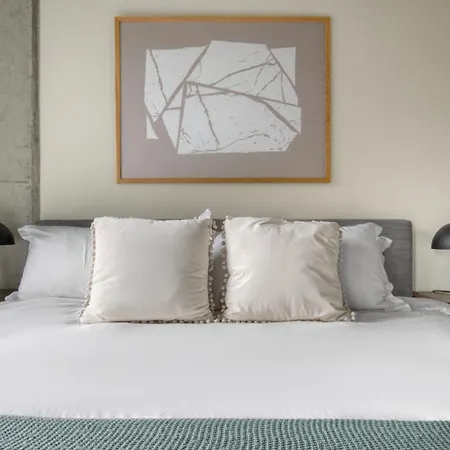 River North 1br W Gym Pool Nr Riverwalk L Chi-1034 * Chicago