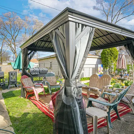 Holiday home Victorian Mansion In Garfield Park Chicago