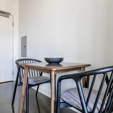 River North 1br W Lounge Gym Nr Shops Chi-1015 * Chicago