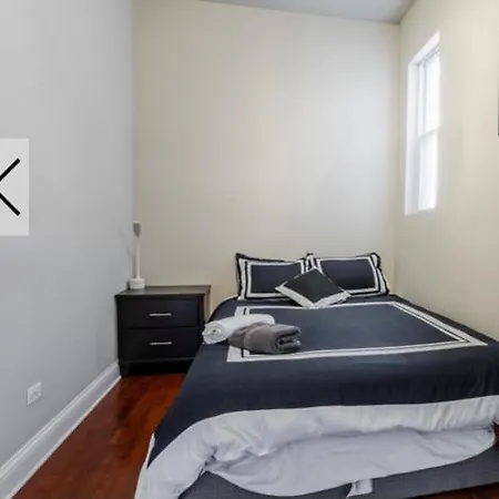 Apartment Modern Belden Chicago