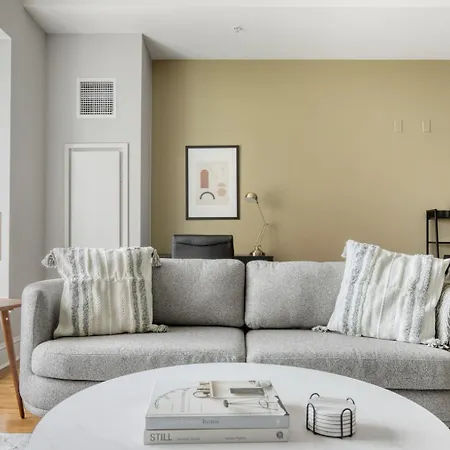 Streeterville 1br W Pool Roof Gym Nr Lakefront Chi-828