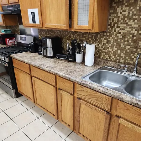 Apartment Relaxing Entire Roseland Neighborhood Unit *