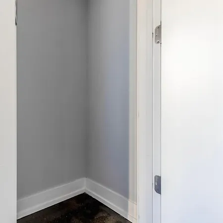 River North 1br W Lounge Gym Nr Shops Chi-1015 Apartment