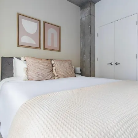 River North 1br W Lounge Gym Nr Shops Chi-1015 * Chicago