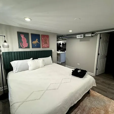 King Bed West Loop Oasis/walk To Fulton Market Apartment