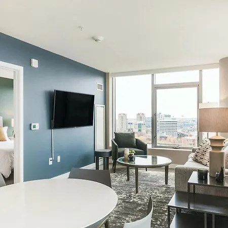 Landing At Logan - In Logan Square Apartment