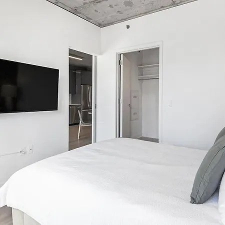Landing Modern With Amazing Amenities Apartment Chicago