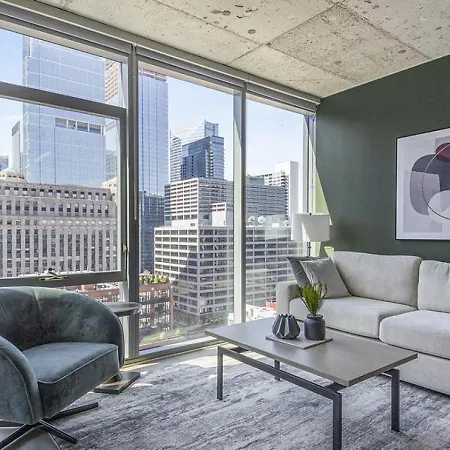 Landing Modern With Amazing Amenities Chicago
