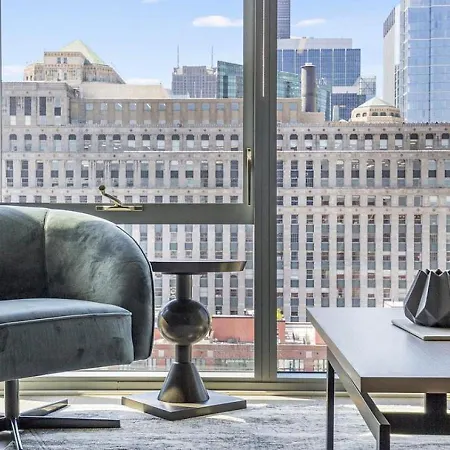 Landing Modern With Amazing Amenities Chicago