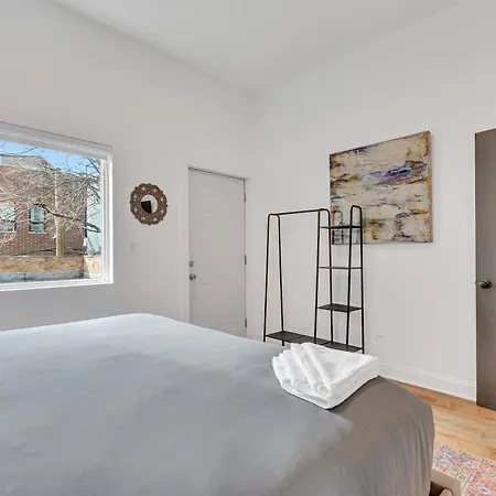 Bright Modern 4bd 2ba In The Heart Of Wrigleyville