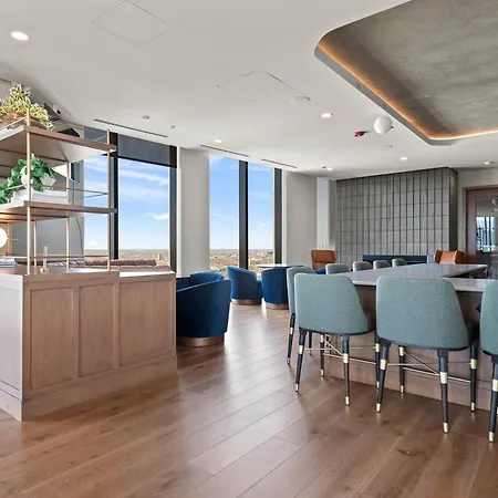 Foundry Unmatched Skyline Views At Lincoln Park Apartment Chicago