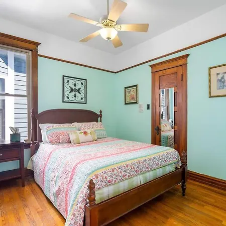 New! Xl North Center - 2 Car Garage And Ev Charger! Patios! * Chicago