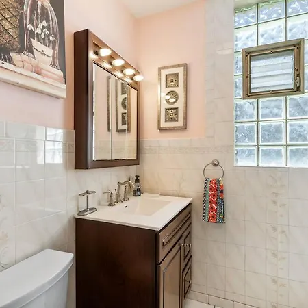 Apartment New! Xl North Center - 2 Car Garage And Ev Charger! Patios! Chicago