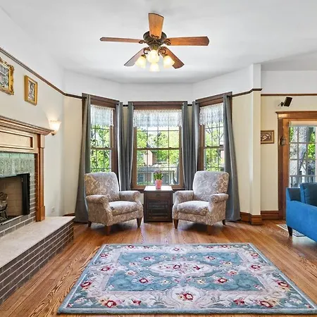 New! Xl North Center - 2 Car Garage And Ev Charger! Patios! * Chicago