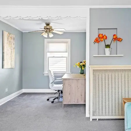 Norwood Park/edison Park! Workstation & In-unit Laundry! 2nd Floor Chicago