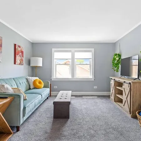 Norwood Park/edison Park! Workstation & In-unit Laundry! 2nd Floor * Chicago