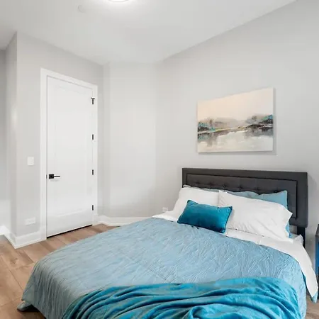 Apartment Lovely 3bed 3bath Brand New W 4 Beds & Balcony Chicago