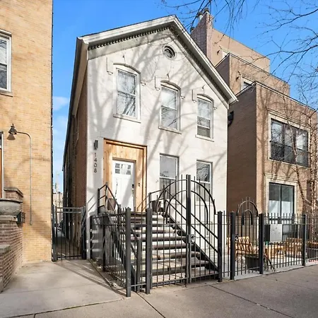 Beautiful Unit In Chicago