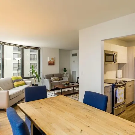 Apartment Ultimate 3br Luxury Near Navy Pier With Gym & Pool By Envitae Chicago