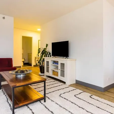 Ultimate 3br Luxury Near Navy Pier With Gym & Pool By Envitae * Chicago