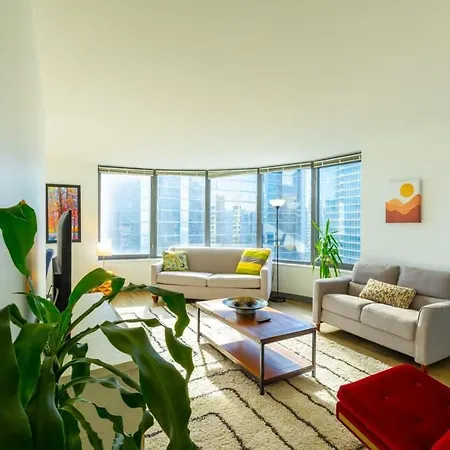 Ultimate 3br Luxury Near Navy Pier With Gym & Pool By Envitae Chicago