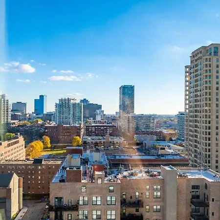 3br Luxury Glass With Views Apartment Chicago