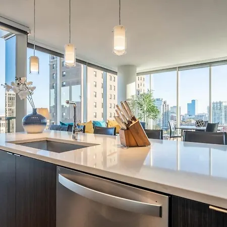 3br Luxury Glass With Views Apartment