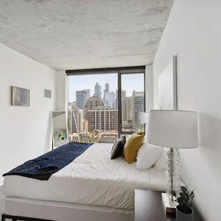 Apartment 2br Luxury River North With Wonderful Views