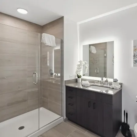 2br Luxury River North With Wonderful Views Chicago