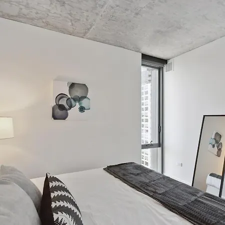 2br Luxury River North With Wonderful Views