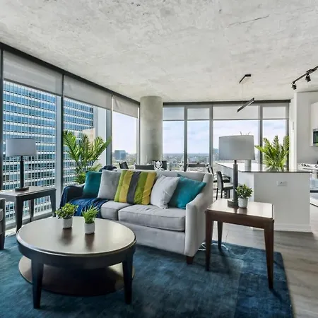 2br Stunning River North With Pool & Views *