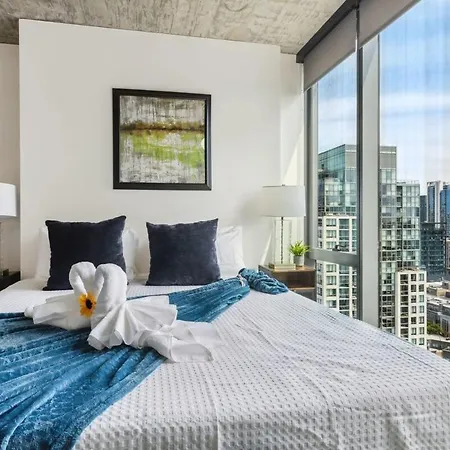 2br Stunning River North With Pool & Views *