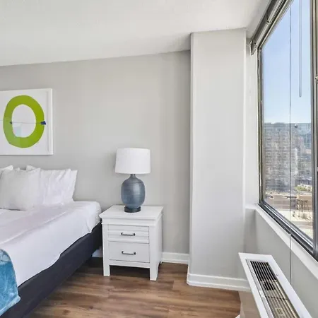 2br Modern South Loop With Views & Gym Apartment *