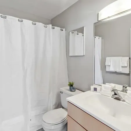 2br Modern South Loop With Views & Gym * Chicago
