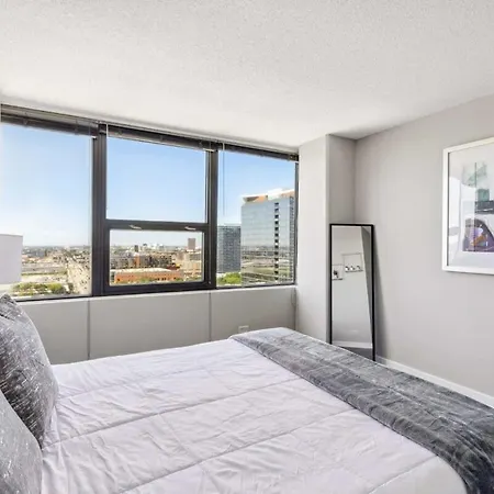 2br Modern South Loop With Views & Gym *