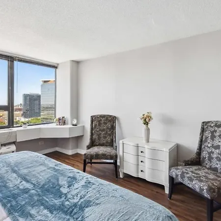 2br Modern South Loop With Views & Gym Apartment Chicago